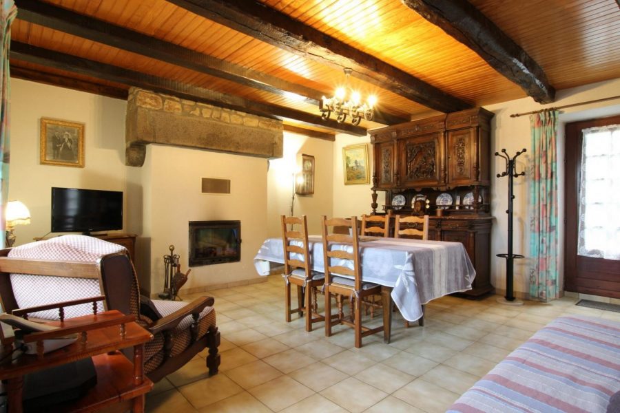 G17-f0709c9ef94b40559059b330c9814773