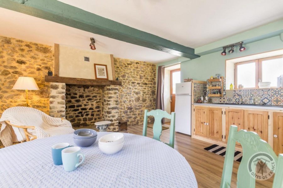 G339-570e72072f754d969496a93f246d5fef