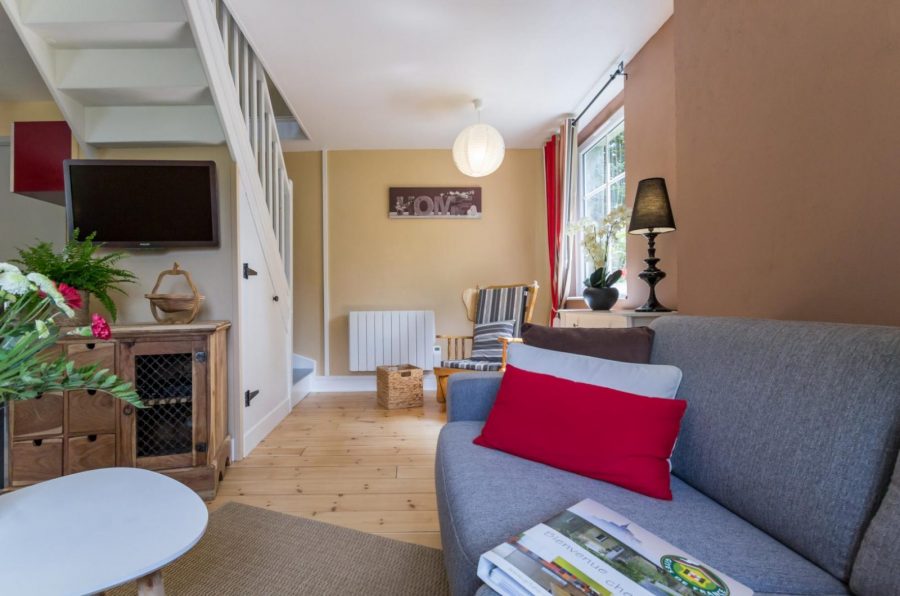 G42-c029a5e71cd84a4baa41c65d24577977