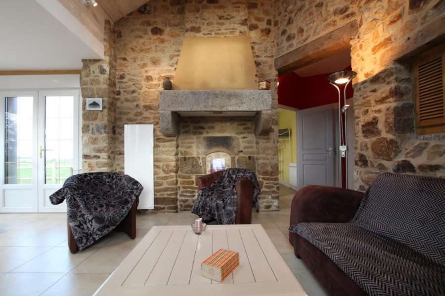 G477-2a3f0d3ff659417f9bdc01d3893681a2