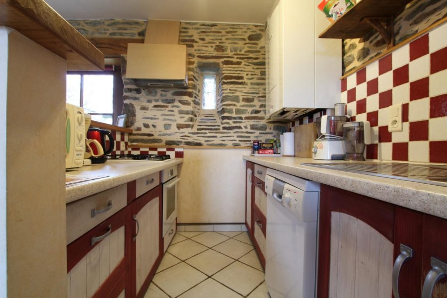 G688-7def17ff787f4f35ab7f159a05247682