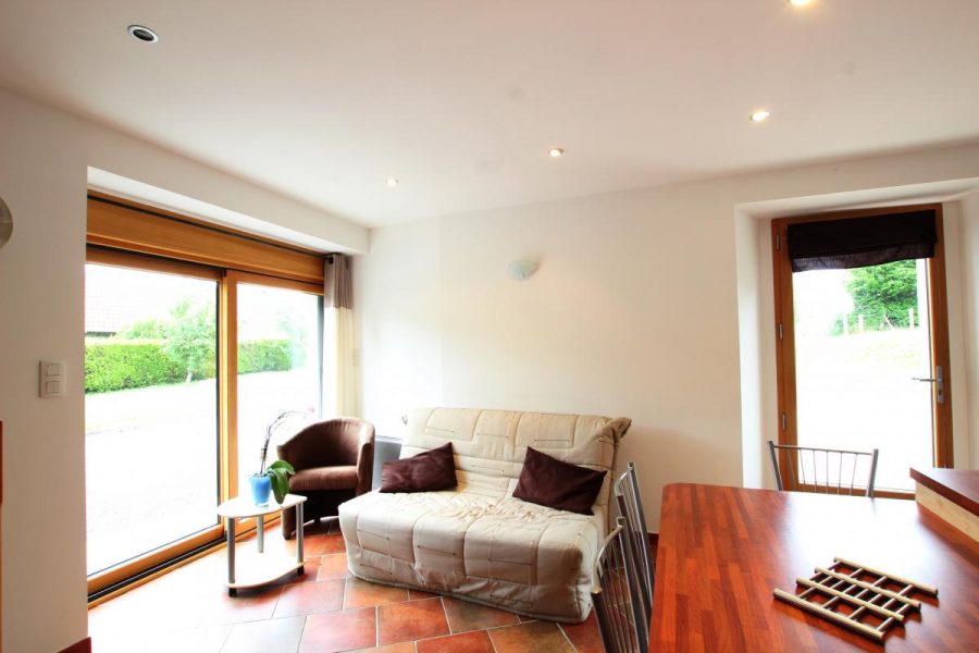 G812-ac758faa97274b58b0a67cb958253a0d