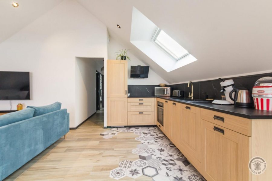 G958-e6c615440c8541ca91d31b0d567135de