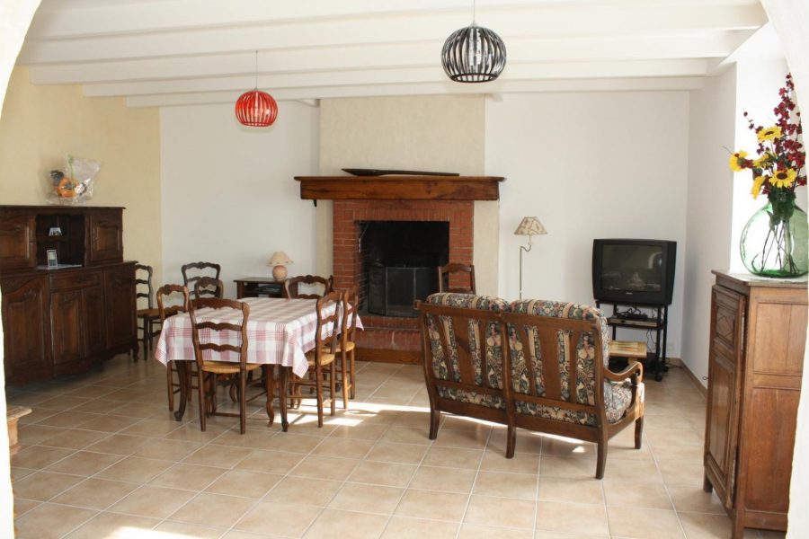 H7002-95010cc845ed49b38f2193ec04aed0eb