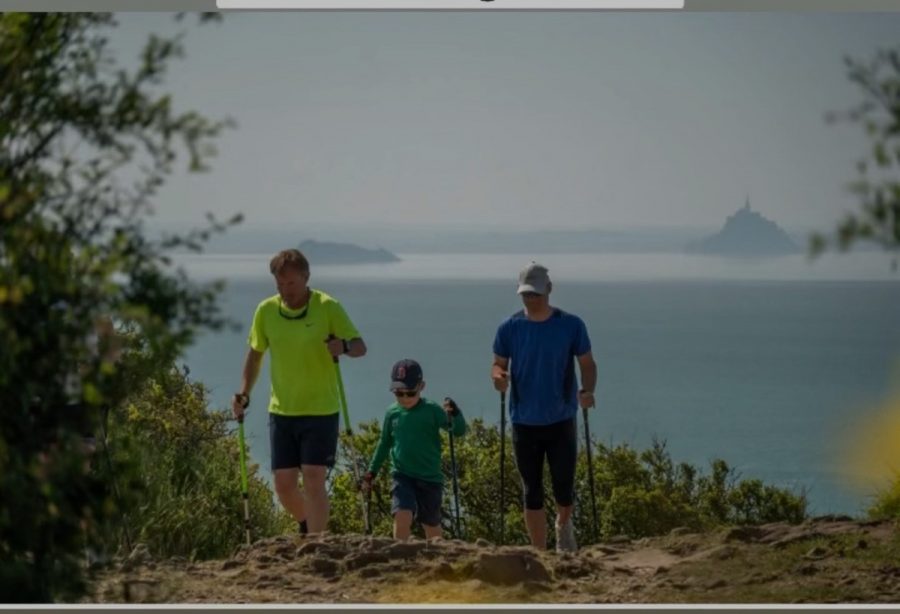 Marche-avec-batons-BungyPump-SportsNaturedelabaie