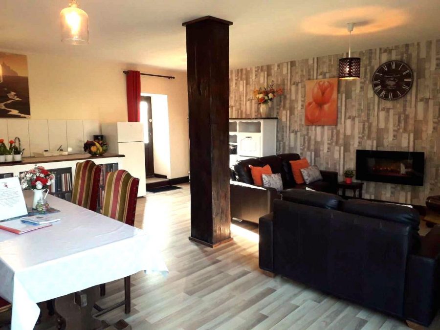 Saint-Aubin-de-Terregatte-Foxes-Farm2.2