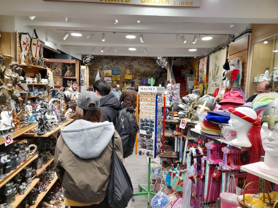 le-mont-saint-michel-commerce-boutique-le-Grand-Bazar–3-