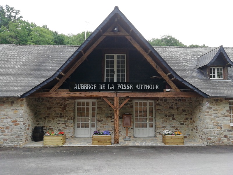 saint-goerges-de-rouelley-restaurant-auberge-de-la-fosse-arthour